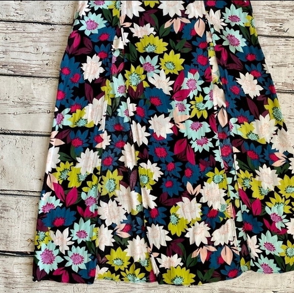 Guess Floral Double Slit Maxi Kloey Skirt Size 2 - Picture 6 of 12